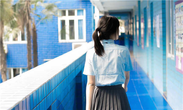 雨城如何找到一个可以帮助我生孩子的女人？
